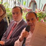 Se dice Cuauhtémoc perseguido del ex fiscal y niega hermana